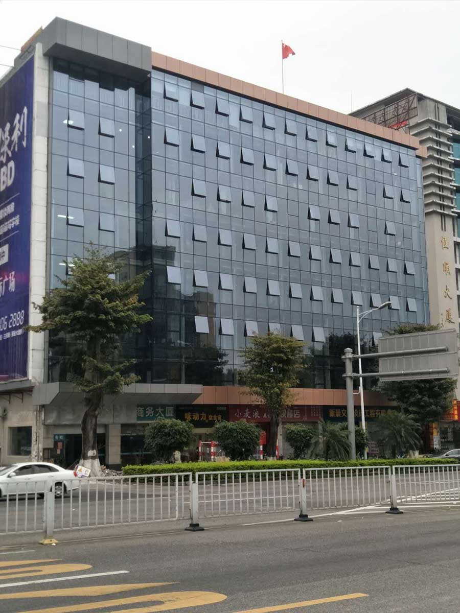 Completion of glass curtain wall